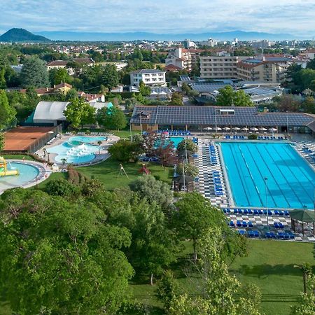 Hotel Petrarca Terme มอนเตกรอตโต แตร์เม ภายนอก รูปภาพ
