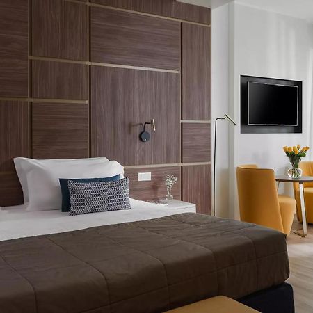Hotel Petrarca Terme มอนเตกรอตโต แตร์เม ภายนอก รูปภาพ