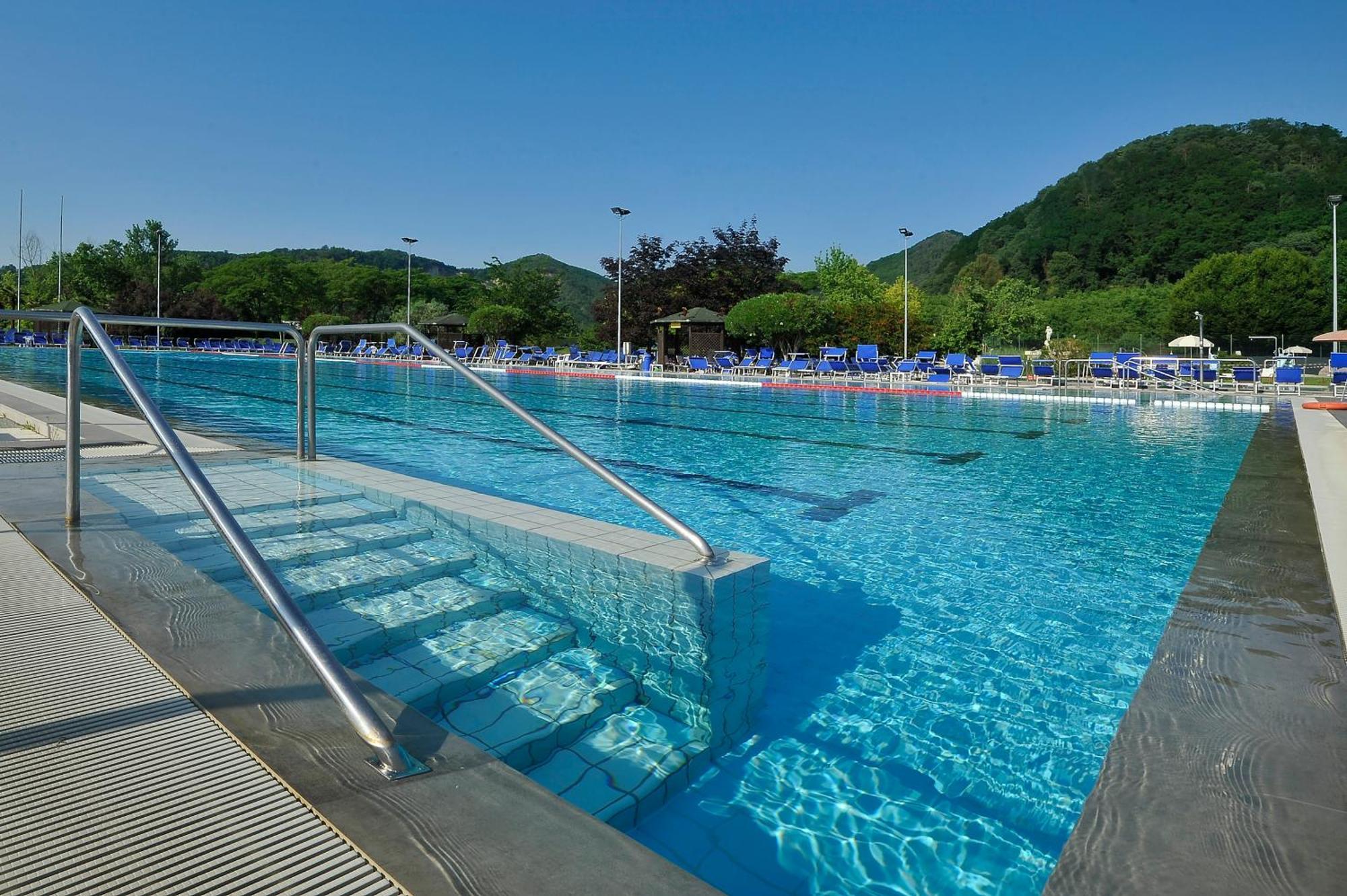 Hotel Petrarca Terme มอนเตกรอตโต แตร์เม ภายนอก รูปภาพ