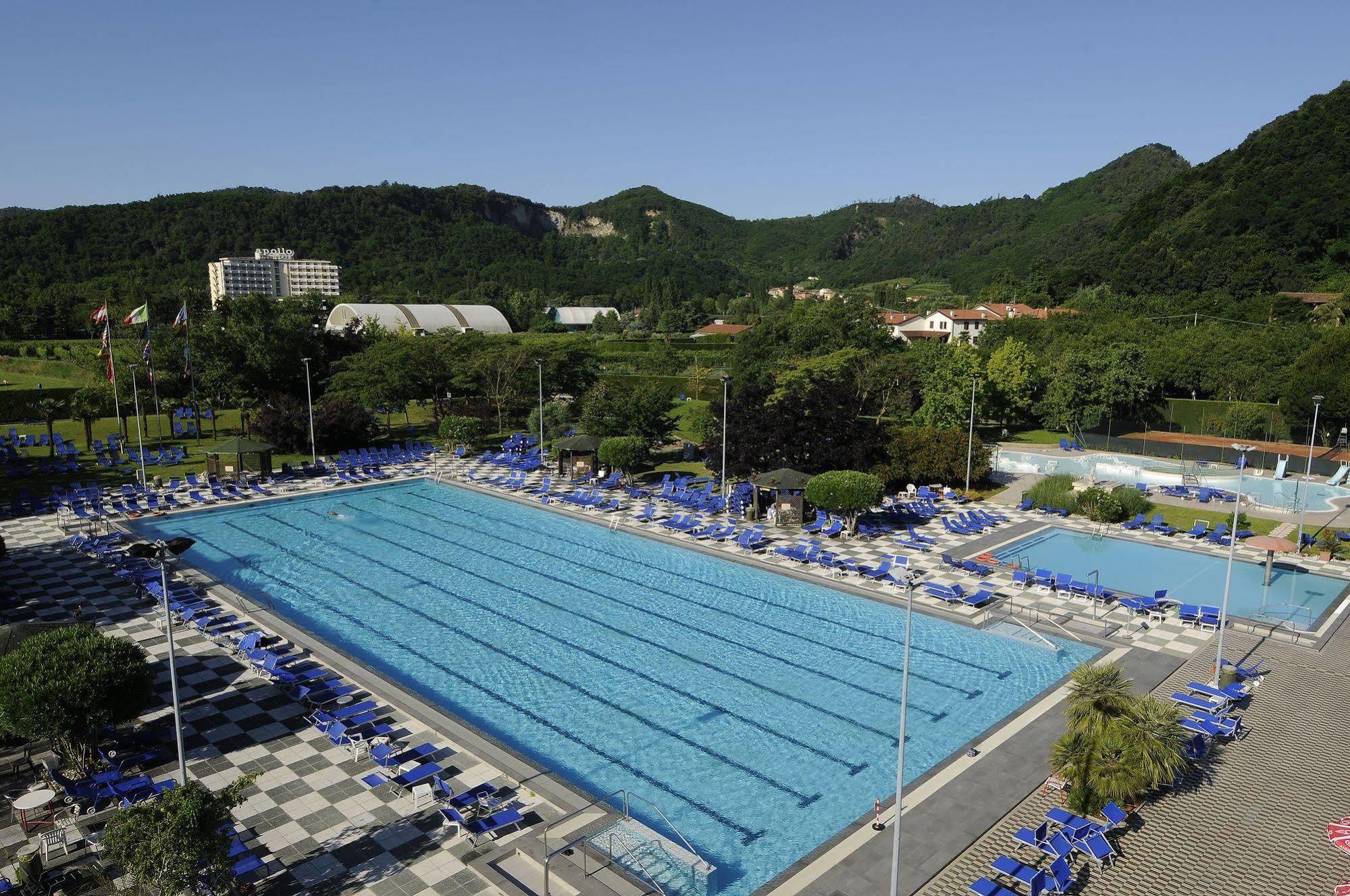 Hotel Petrarca Terme มอนเตกรอตโต แตร์เม ภายนอก รูปภาพ