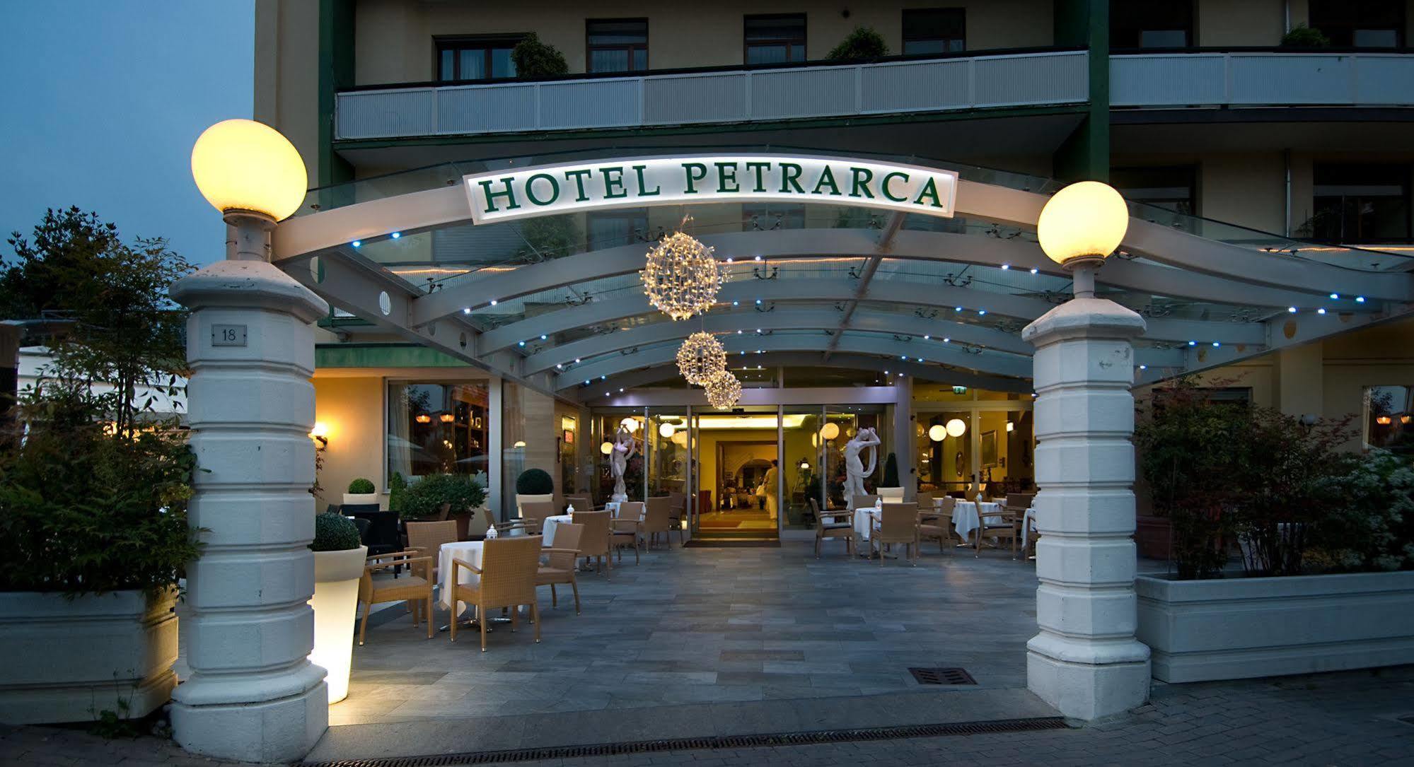 Hotel Petrarca Terme มอนเตกรอตโต แตร์เม ภายนอก รูปภาพ